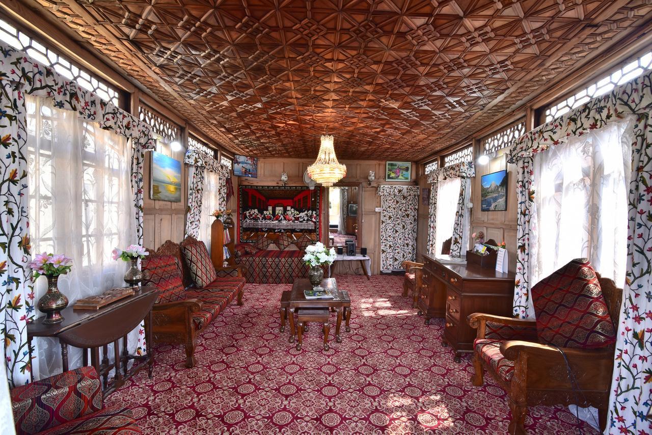 Готель Golden Hopes Group Of Houseboats Срінагар Екстер'єр фото