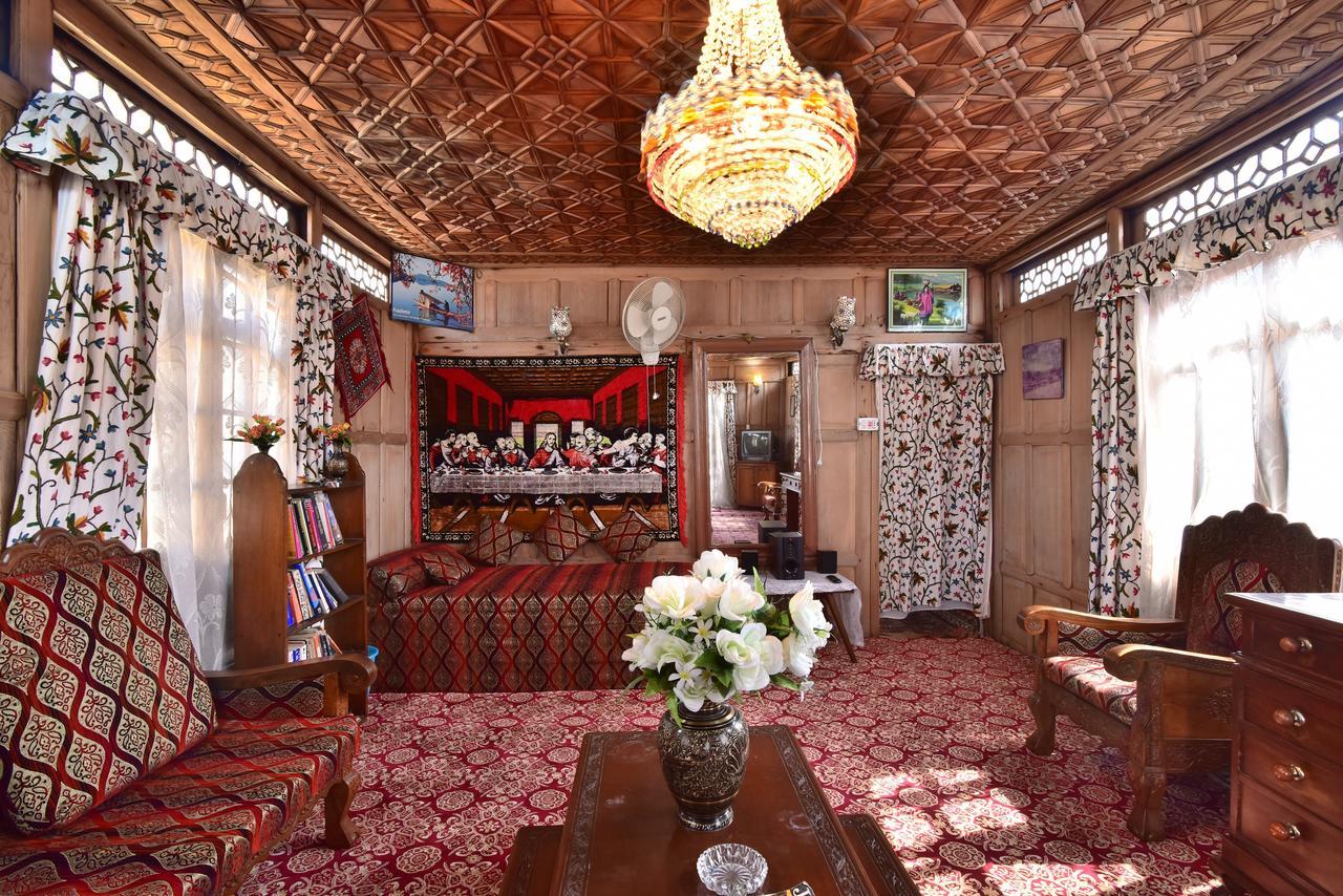 Готель Golden Hopes Group Of Houseboats Срінагар Екстер'єр фото